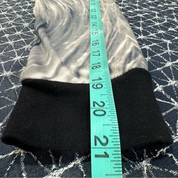 BARBIE 2014 Mattel Forever 21 Medium Pullover - Picture 10 of 11